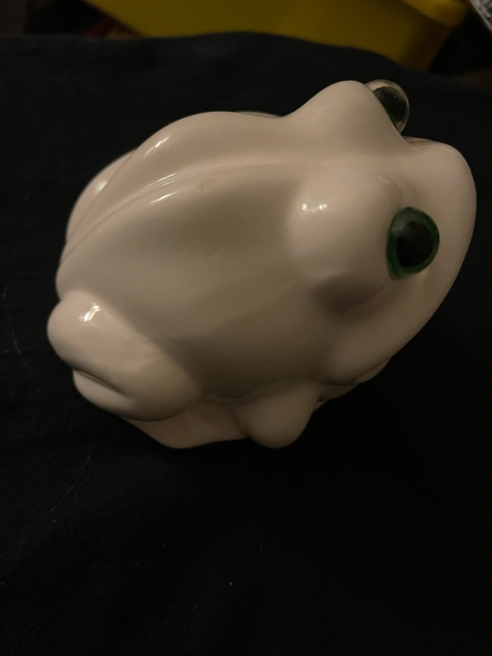 Vintage Frog Sponge Holder Spoon Rest White Ceramic Green Eyes Caddy 1970’s - Picture 2 of 7